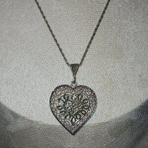 925 Sterling Silver Swirl Heart Filigree Necklace Vintage Costume Jewelry #103